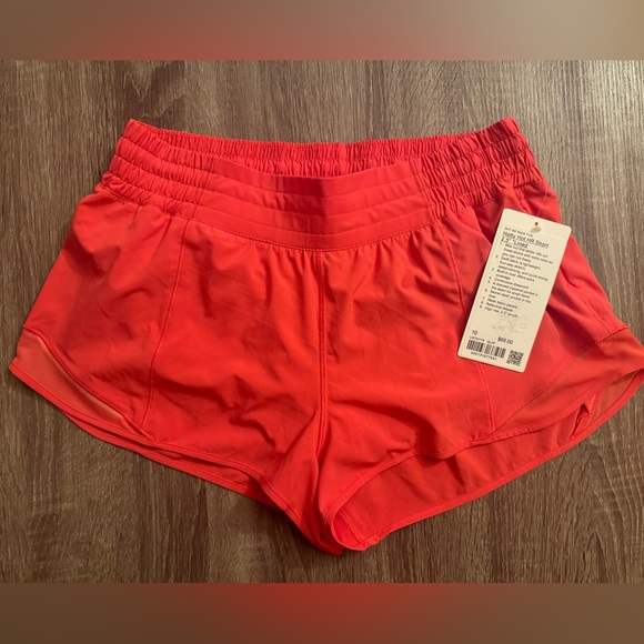 New with tags Lululemon Hotty hot high rise lined short 2.5”, Glaze Pink size 10 - Picture 5 of 11
